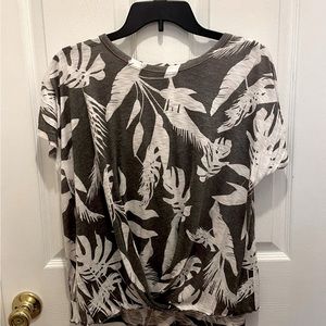 🌴🌺🌞Tryst Short Sleeve Shirt 🌴🌺🌞